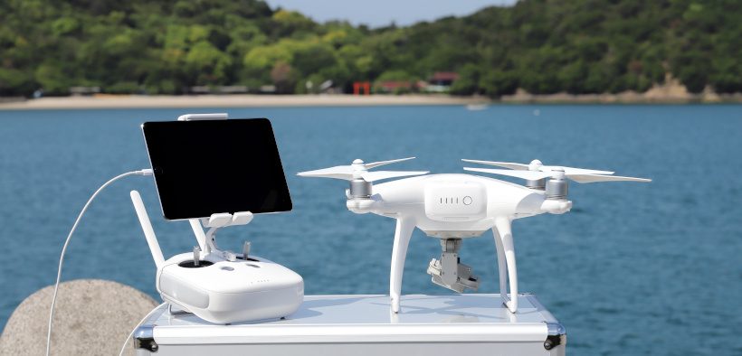Drohne mit Kamera zum Drohnen fliegen in Kroatien am Meer