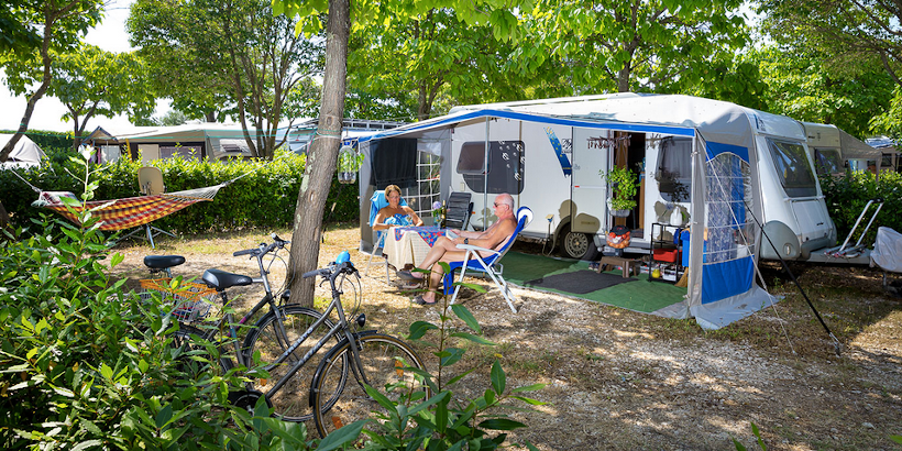 FKK-Urlaub am Stellplatz für Wohnmobil und Zelt im Grünen im Valalta Naturist Camping