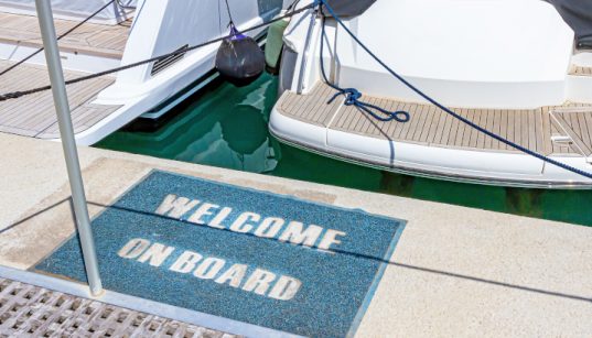 Willkomens Teppich an Bord - Mitzuführende Unterlagen auf dem Boot