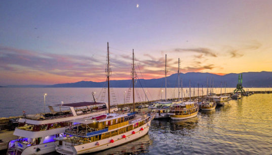 Hafenstadt Rijeka, Kvarner Region, Kvarner Bucht, Kreuzfahrtschiffe