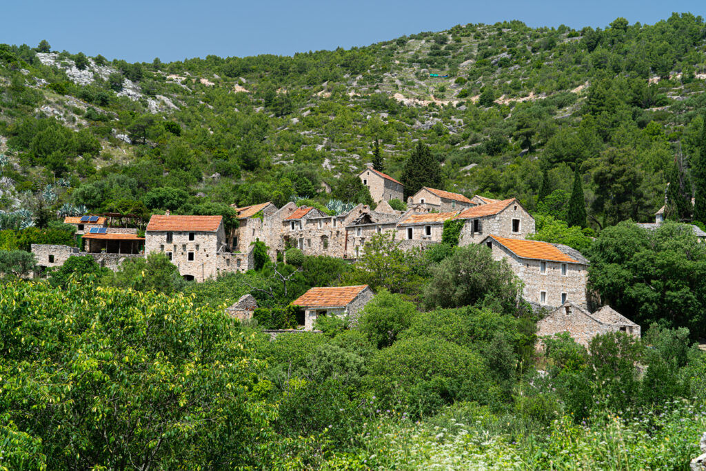 Wandern in Motokit auf Hvar