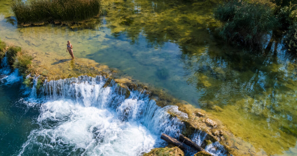 Baden abseits der kroatischen Strände im Fluss Mrežnica
