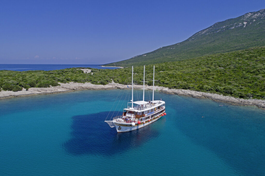 MS Sveti Vid, I.D. Riva Tours