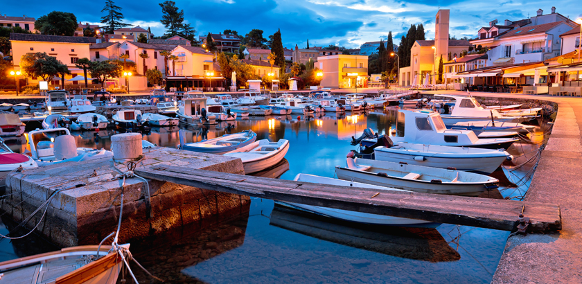 Malinska Hafen Nacht