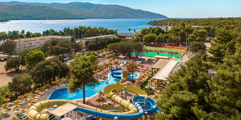 Objekti_Hvar_Amicor_V4_gallery_amicor-resort-pools-sport-airview