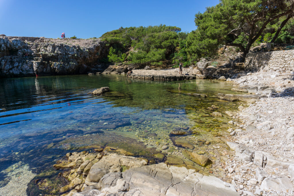 Lagune "Totes Meer" in der Nähe vom Paradiesweg auf Lokrum