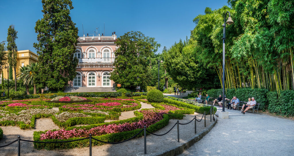 Villa Angiolina inmitten des botanischen Gartens in Opatija