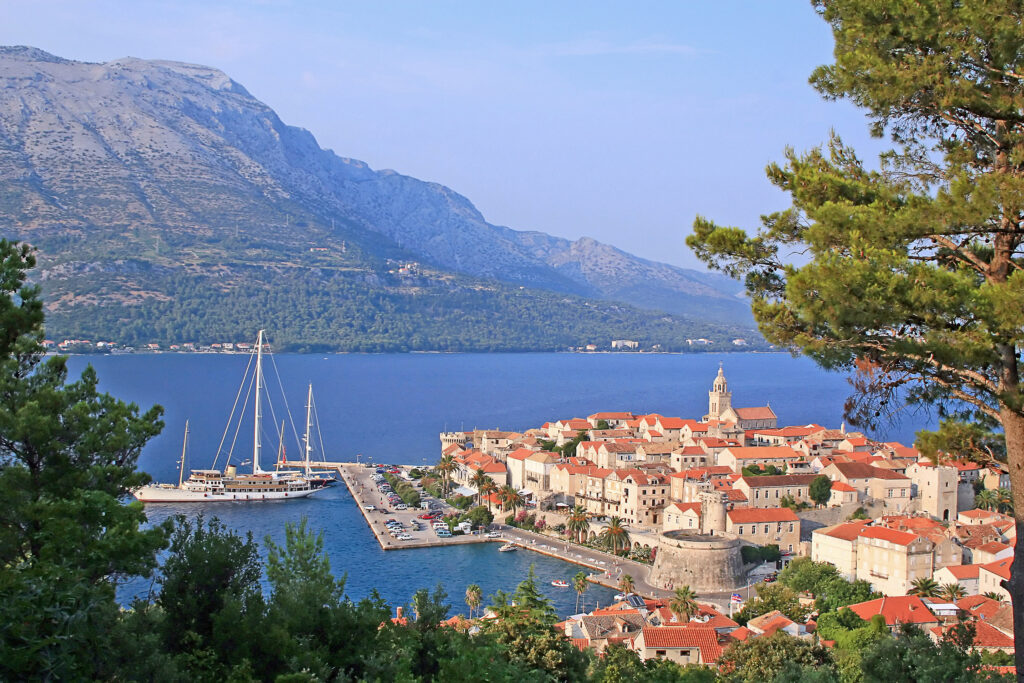 Ausflüge von Orebić: Die Stadt Trogir und der Hafen