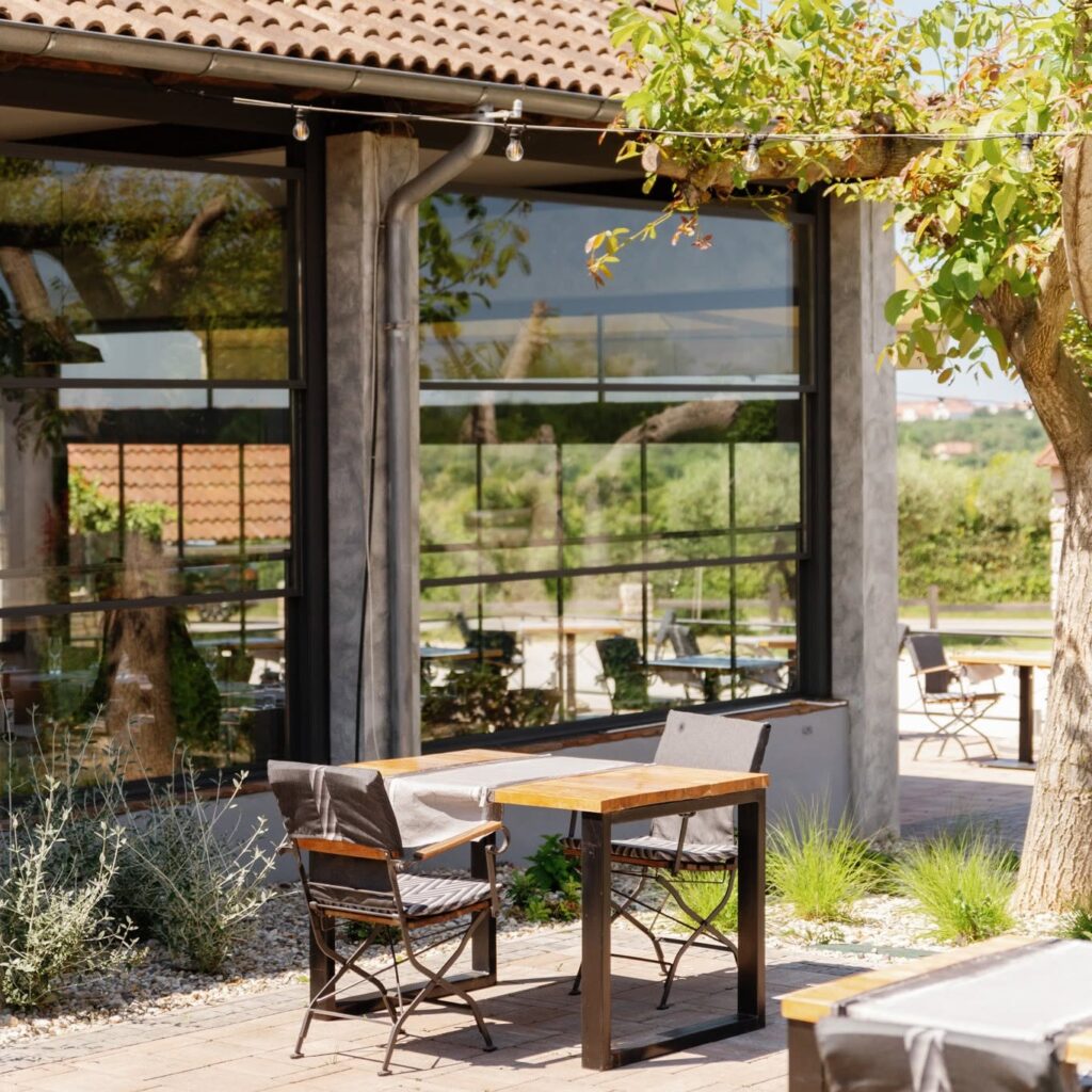 Ranch Fortuna Steak House Rovinj von Natur umgeben